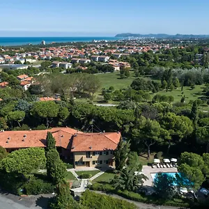 Aparthotel Residenze Al Colle Dei Pini